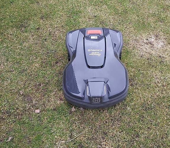 Husqvarna Automower robotgräsklippare svart