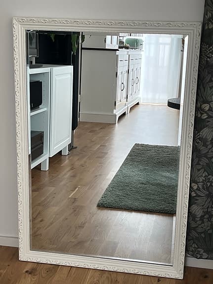 Spegel i antik stil