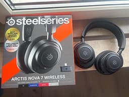 Steelseries Arctis Nova 7 Wireless hörlurar svart