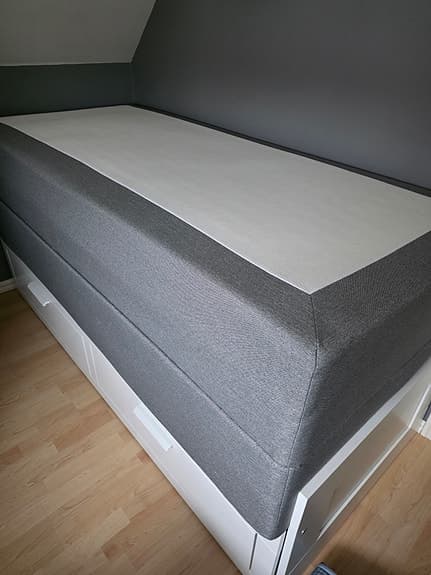 Jysk Dreamzone resårmadrass grå