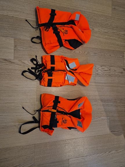 Flytväst barn orange.