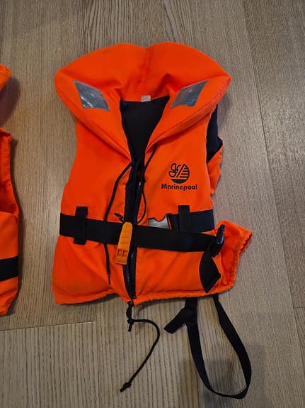 Flytväst barn orange.