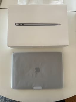 Apple MacBook Aid 13 tum grå