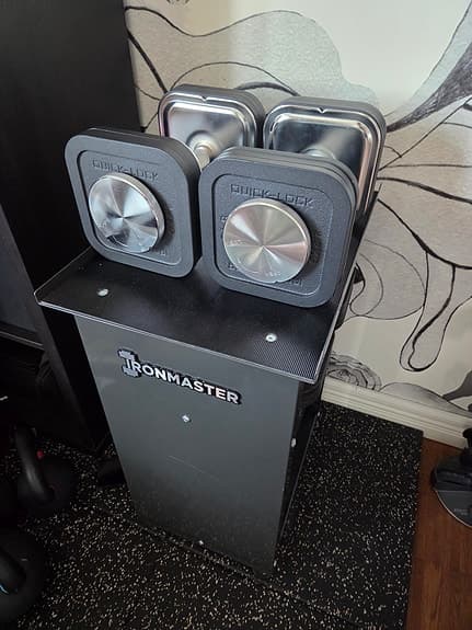 Ironmasters justerbara hantlar (2 x 34kg) inklusive stativ