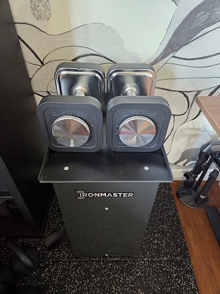 Ironmasters justerbara hantlar (2 x 34kg) inklusive stativ