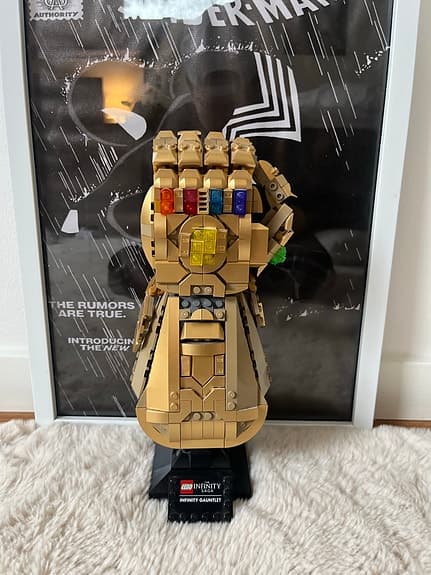 LEGO Marvel byggsats Infinity Gauntlet guld