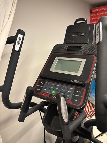 Sole E35 crosstrainer med träningsdator