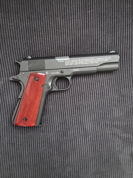 Colt 1911 blowback bb's c02