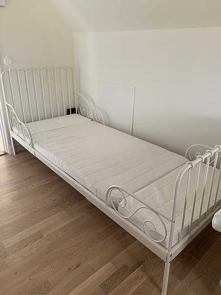 Växasäng Minnen inkl madrass 80x 200 cm