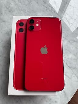 iPhone 11 i toppskick