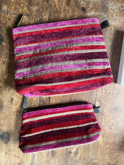 Ceannis necessärset randigt rödrosa tyg