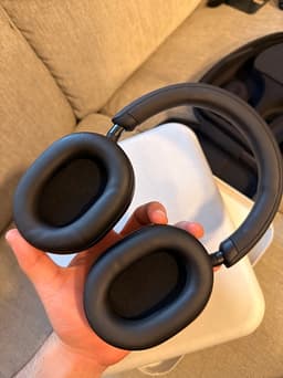 Sony WH-1000XM5 – Som nya, knappt använda