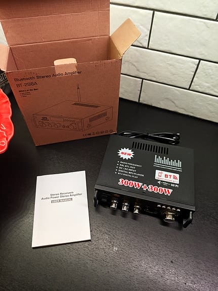 Förstärkare med BT, radio med mera