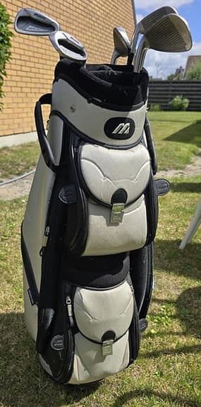 Golfbag & 9 klubbor (PING, King Cobra, Wilson Staff, Mizuno)