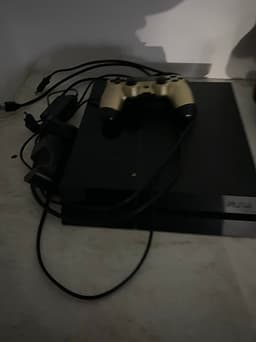 Sony Playstation 4 spelkonsol med handkontroll