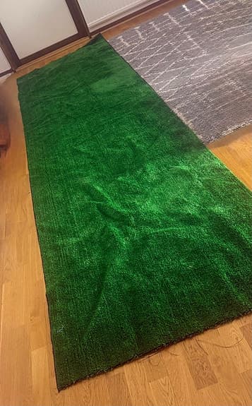 Konstgräs till salu – perfekt för balkong, trädgård eller inomhus!