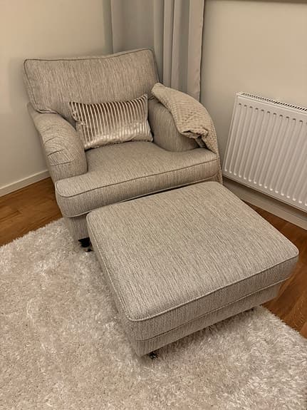 Howard Classic Soffgrupp 3-sits Soffa + Fåtölj + Fotpall