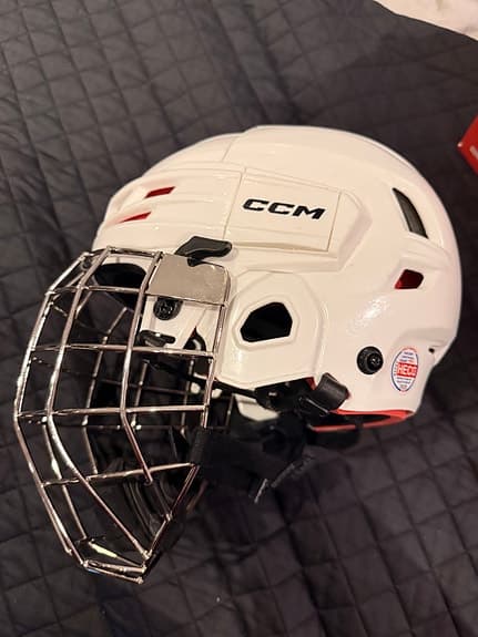 CCM ishockeyhjälm vit storlek S