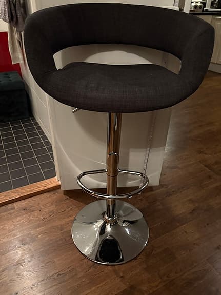 Barstol snurrbar & justerbar höjd MIO