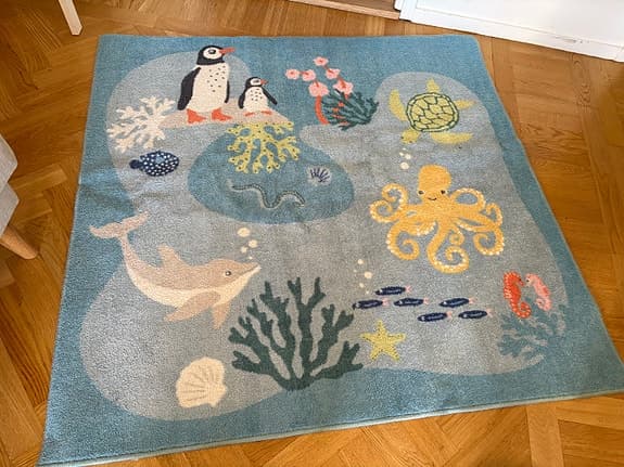 Fin matta med havsdjur för barnrummet