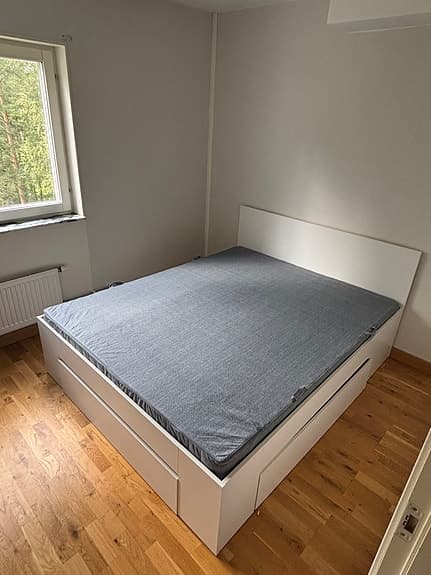 Sängram + madrass