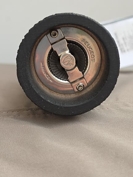 Peugeot saltkvarn svart trä 22 cm