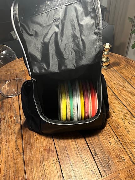 Latitude 64 discgolfväska med discar