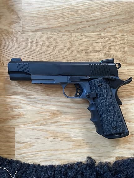 Komplett Airsoft paket – Specna Arms M4 + pistol + tillbehör (redo att spela)