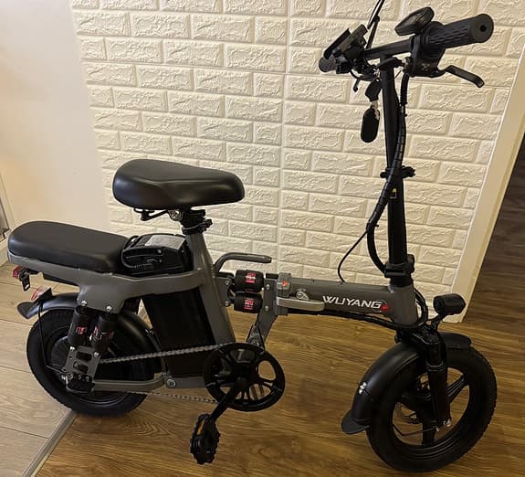 Vikbar elcykel heldämpad unisex grå
