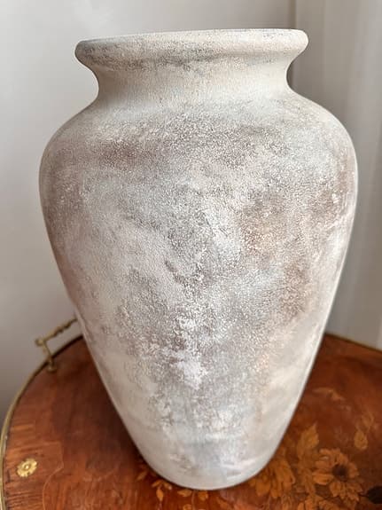 Big vase with hand painted motive