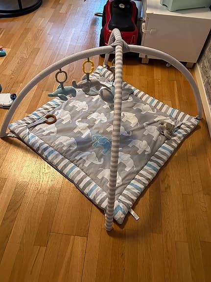 Fortnite babygym grå blå elefantmotiv