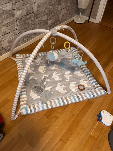 Fortnite babygym grå blå elefantmotiv