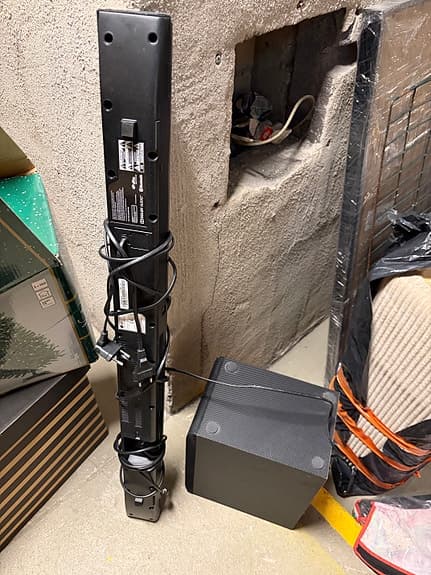 LG högtalarsystem med subwoofer svart
