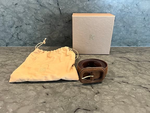 Toteme skärp i brun mocka