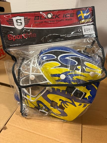 SportMe Black Ice street hockey målvaktsmask blå gul