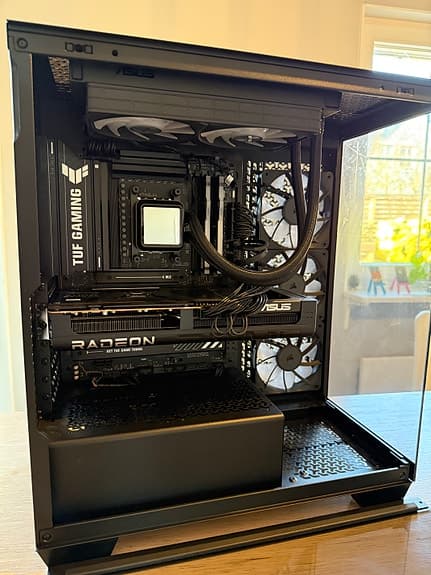 Gamingdator – Ryzen 7 7800X3D / RX 9070 XT / 32GB / 2TB