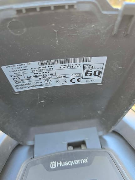 Husqvarna Automower 310 – Årsmodell 2017 – Nytt batteri