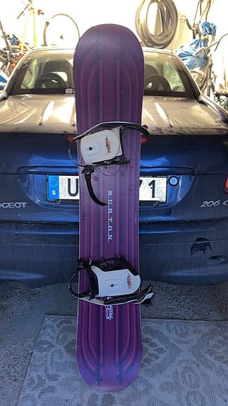 Burton snowboard med bindningar lila