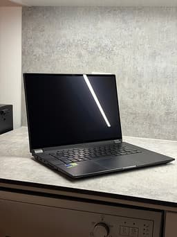 Asus ROG Flow X16 - i9 | 32GB | 1TB | 4070 8GB | 240Hz | Touch | 360