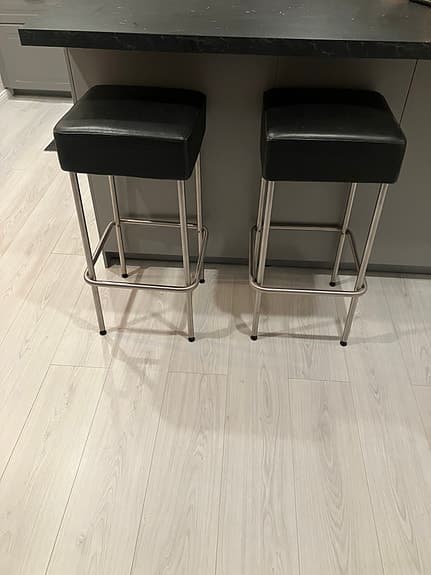 Barstolar svart läder 2st