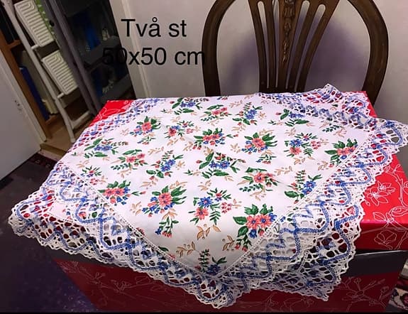 två dukar