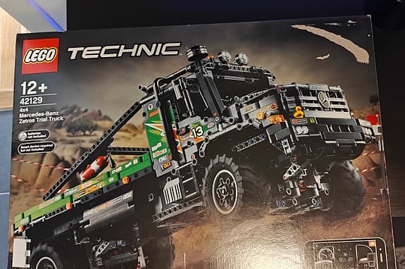 LEGO 42129 Technic Mercedes-Benz Zetros Fyrhjulsdriven terränglastbil