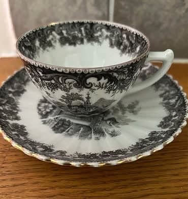 Rosslau ”Alt England” - servis i 19 delar för kaffe eller glögg