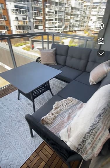 Hörngrupp utemöbler med bord grå
