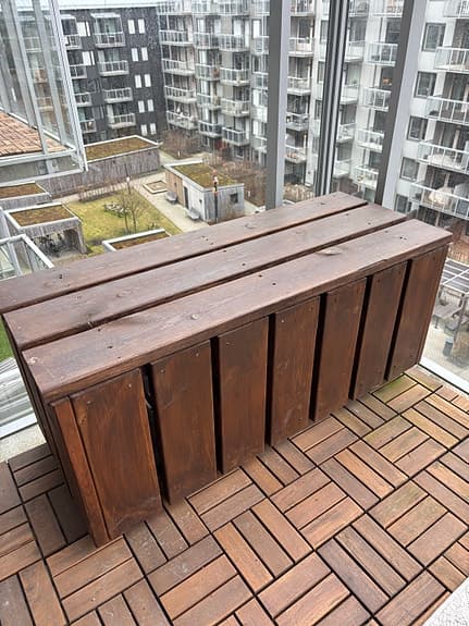 Trälåda bänk brun