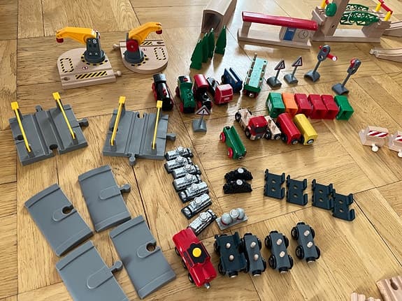 BRIO trätågset räls och tillbehör