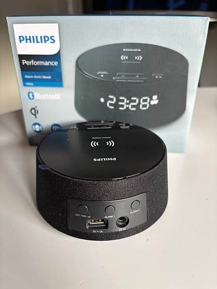 Philips klockradio med Bluetooth & trådlös laddning