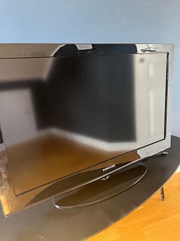 Samsung LE32B460E2W tv 32 tum svart