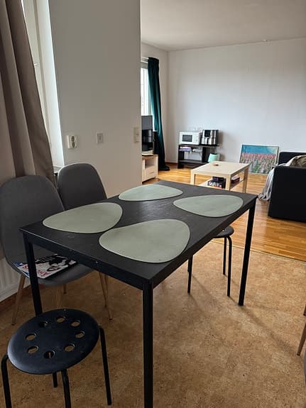 Svart Matbord SANDSBERG från IKEA