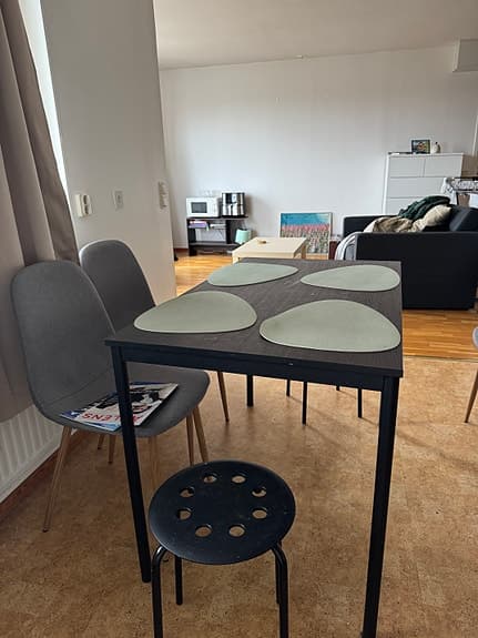 Svart Matbord SANDSBERG från IKEA